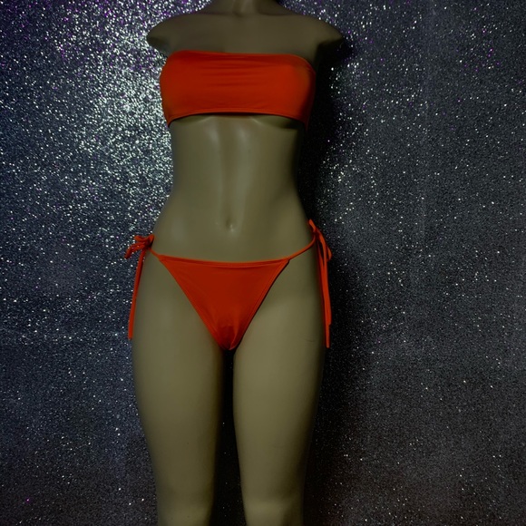 Bikini - Picture 5 of 5